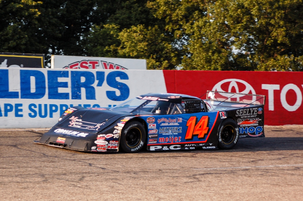 2017 NASCAR Whelen All-American Series Kalamazoo Speedway ...